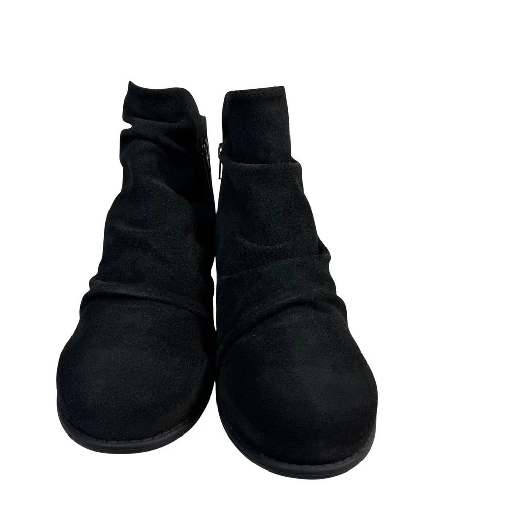 NWT Walking Cradles Lilith Black Suede Slouchy Ankle Boots size 9 Minimalist - Picture 3 of 7
